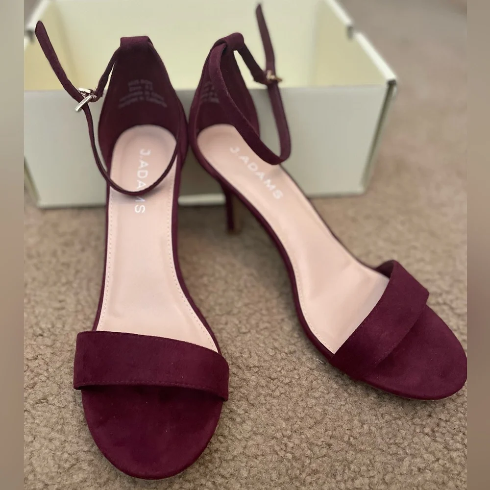 J. Adams red women’s Heels - Picture 1 of 4